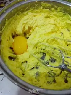 Make Stereo panda cookies step 4