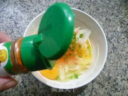 Make Onion fried eggs step 4