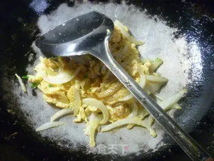 Make Onion fried eggs step 8