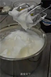 Make Coco cream roll step 1