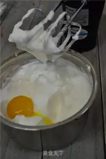 Make Coco cream roll step 2