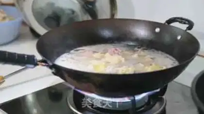 Make The chicken soup step 1