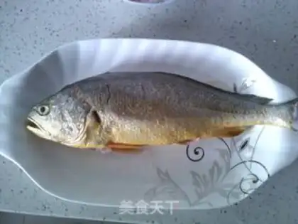 Make Red-burned yellow fish step 1