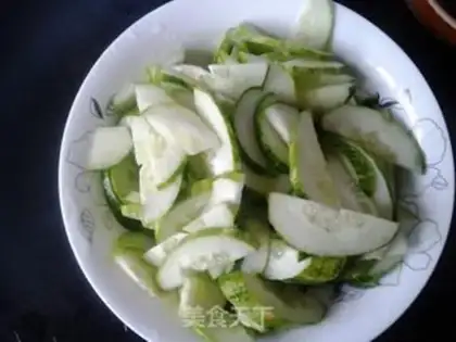 Make Fired cucumbers step 0