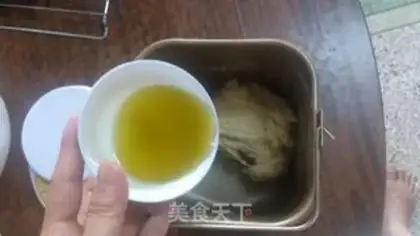 Make Chinese flowers and bread step 3