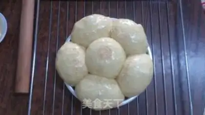 Make Chinese flowers and bread step 9