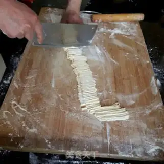 Make Spicy sauce. Noodles step 1