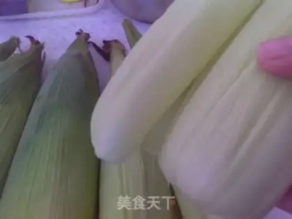 Make Corn leaf buns step 1