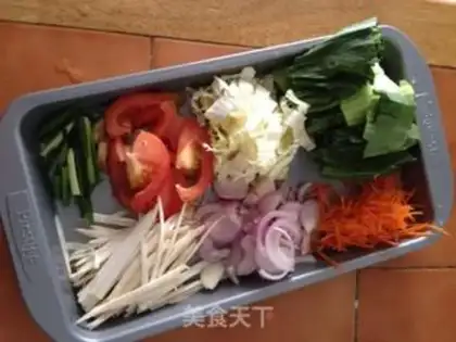 Make Nutritional vegetable soup step 1