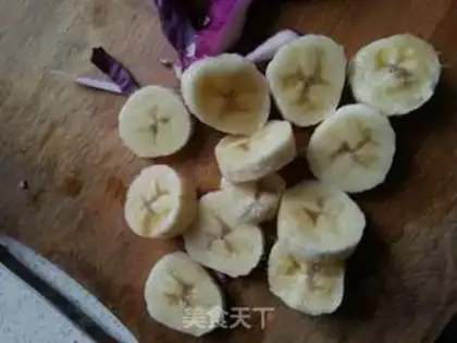 Make Banana blue milkshake step 3