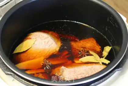 Make Spicy beef noodles step 2