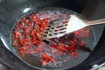 Make Spicy beef noodles step 4