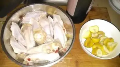 Make Red saloon chicken wings step 0