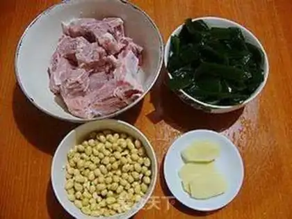 Make Sea-mounted soybean bone soup step 0