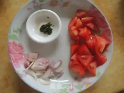 Make Shrimp with ketchup salad step 3
