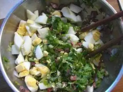 Make Egg salad sandwich step 6