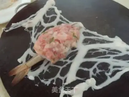 Make Shrimp with ketchup salad step 9