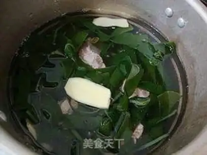 Make Sea-mounted soybean bone soup step 9