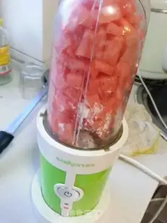 Make Watermelon popsicle step 2