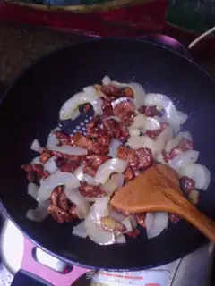 Make Old cucumber fried meat step 7