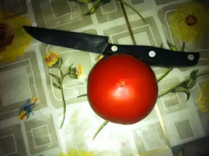 Make Tomato roses step 0
