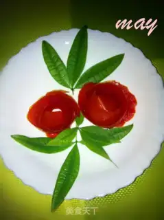 Make Tomato roses step 3