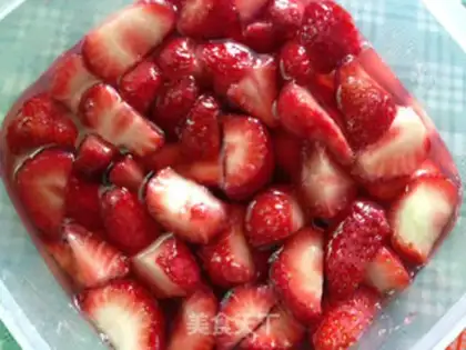Make Strawberry ice cream step 1