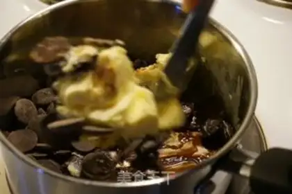 Make Chocolate cake step 2