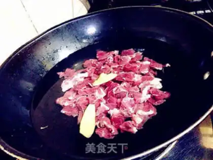 Make Red beef noodles step 2