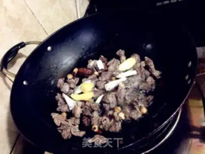 Make Red beef noodles step 5