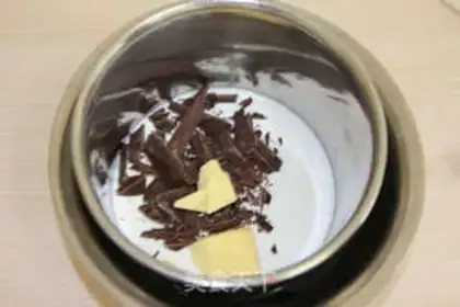 Make Chocolate magma cake step 3