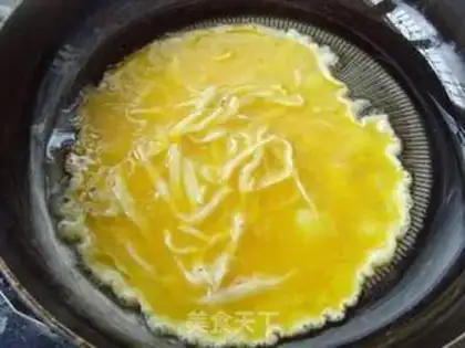 Make Silverfish fried eggs step 2