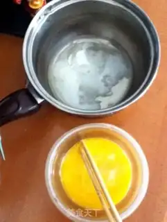 Make Ping-pong egg fried rice step 0