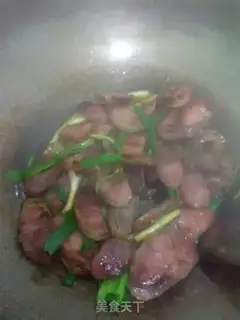 Make Garlic fried sausage step 7