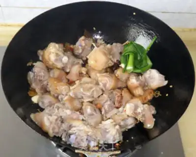 Make Piggy hoof step 5