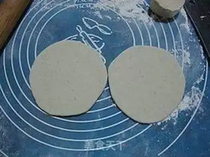 Make Lotus roll step 6