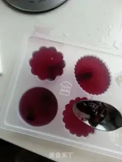 Make Blueberry jelly step 4