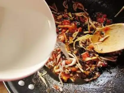 Make Spicy seafood soup step 8