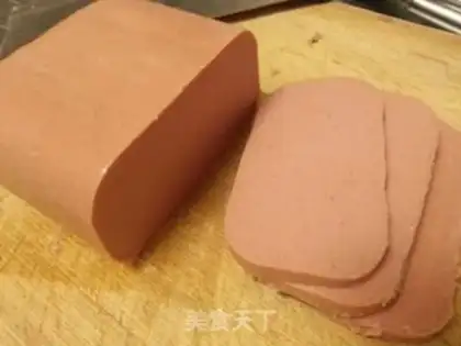 Make A Hong Kong-style egg sandwich step 4