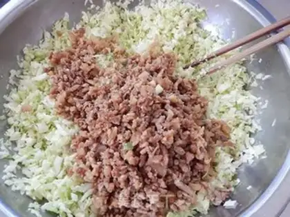 Make Meatloaf buns step 9