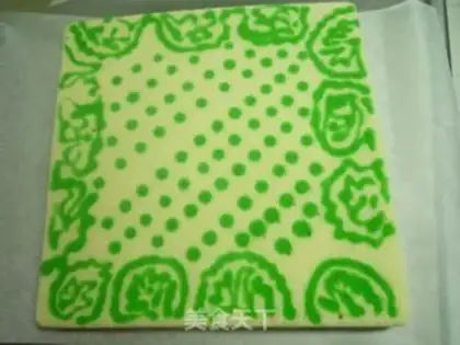 Make Green side rolls of cake step 18
