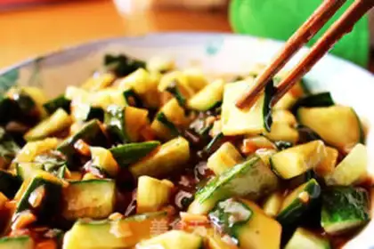 Make Pizza sauce with cucumber step 3