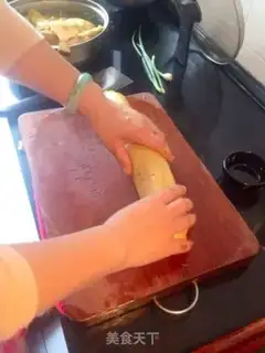 Make Yellow rolls with dates step 5