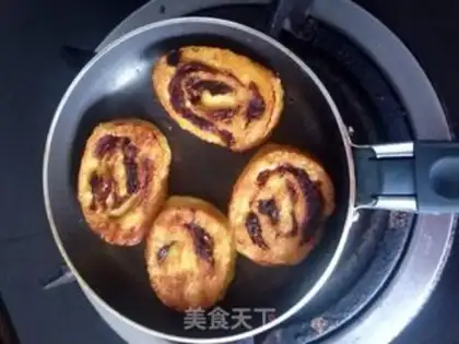 Make Yellow rolls with dates step 7