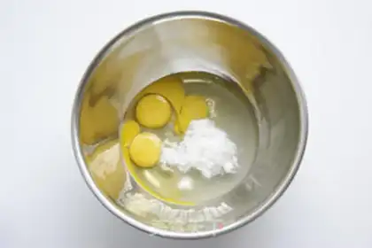 Make Old chicken cake step 1
