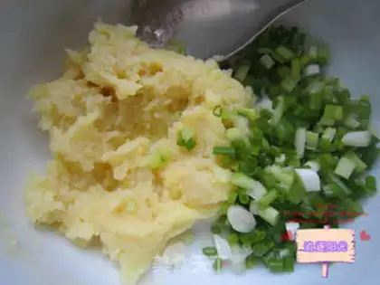 Make Potato bacon bread step 1