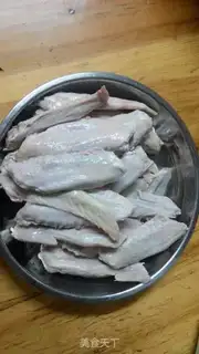 Make Red duck wings step 0