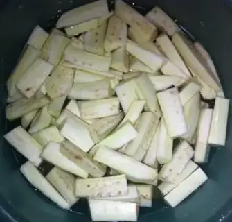 Make Clear the eggplant step 1