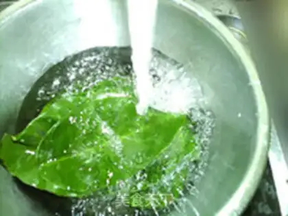 Make The rose soothing leaves step 1
