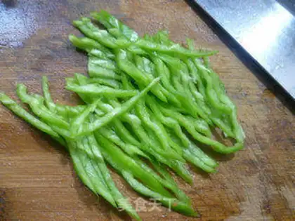 Make Pyramid spinal sprouts step 1